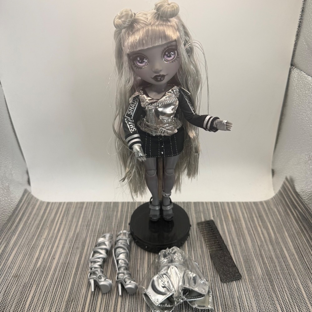 Rainbow High Shadow High Luna Madison Doll Grayscale Silver Outfits Accessories